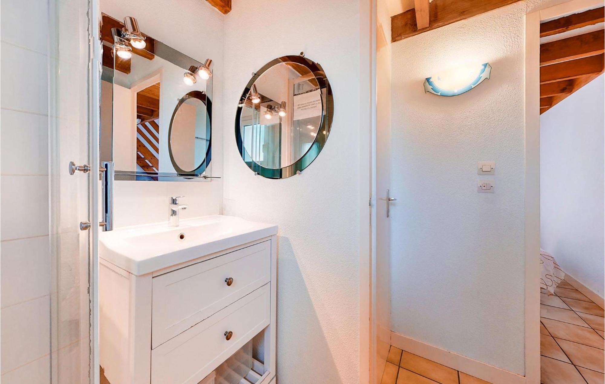 3 Bedroom Beautiful Home In Ronce-Les-Bains Kültér fotó